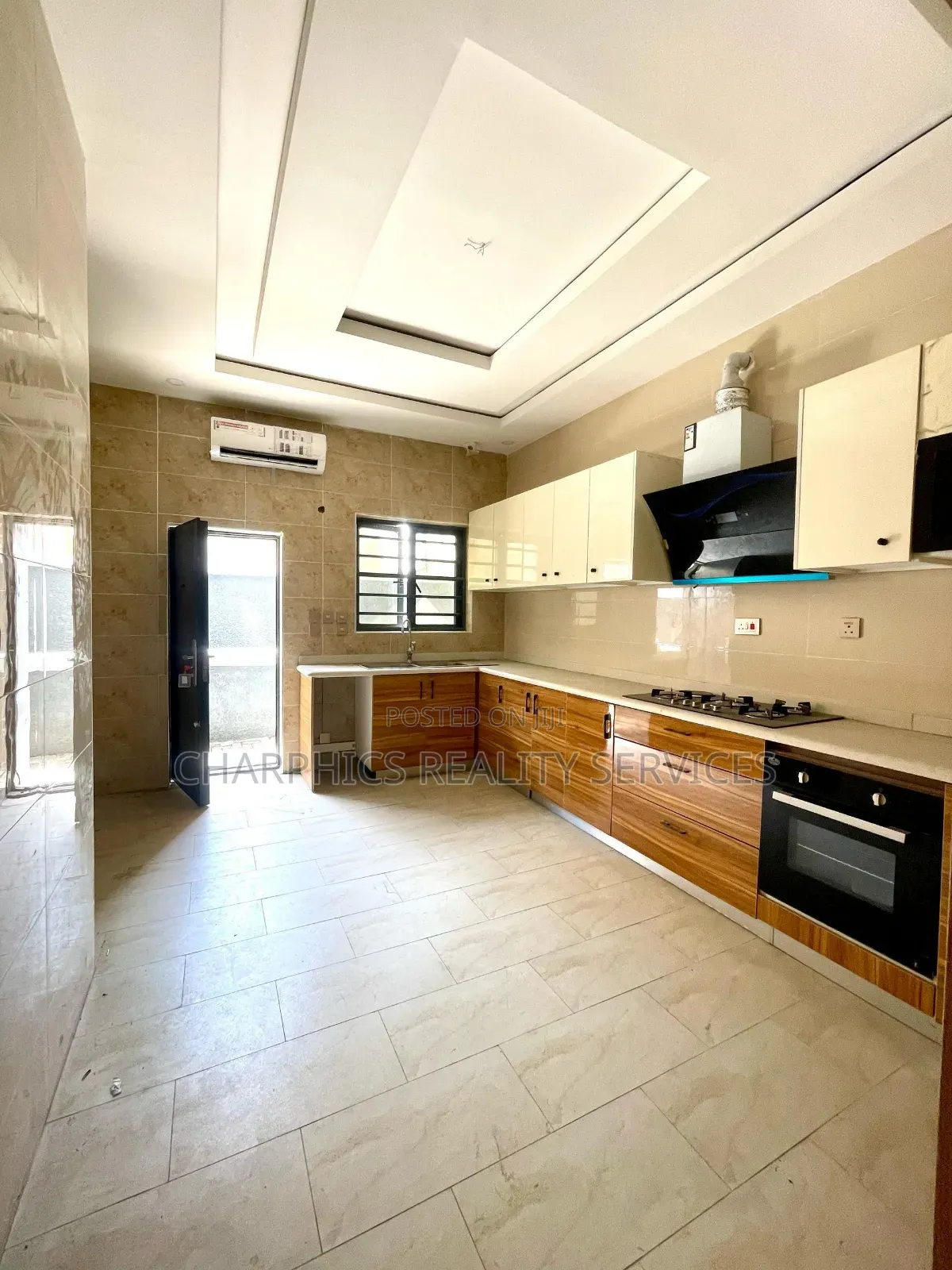 4bdrm Duplex in Ikate for sale in Ikate