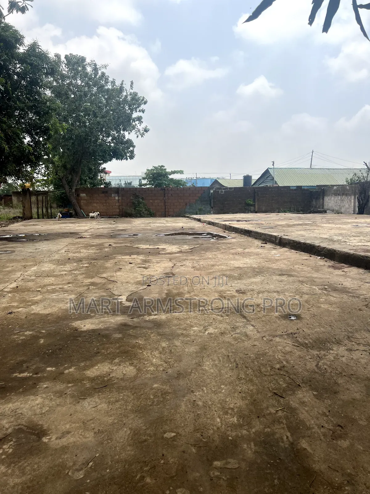 A Good Commercial 5plots of Land Facing Major Expressway in Ikorodu