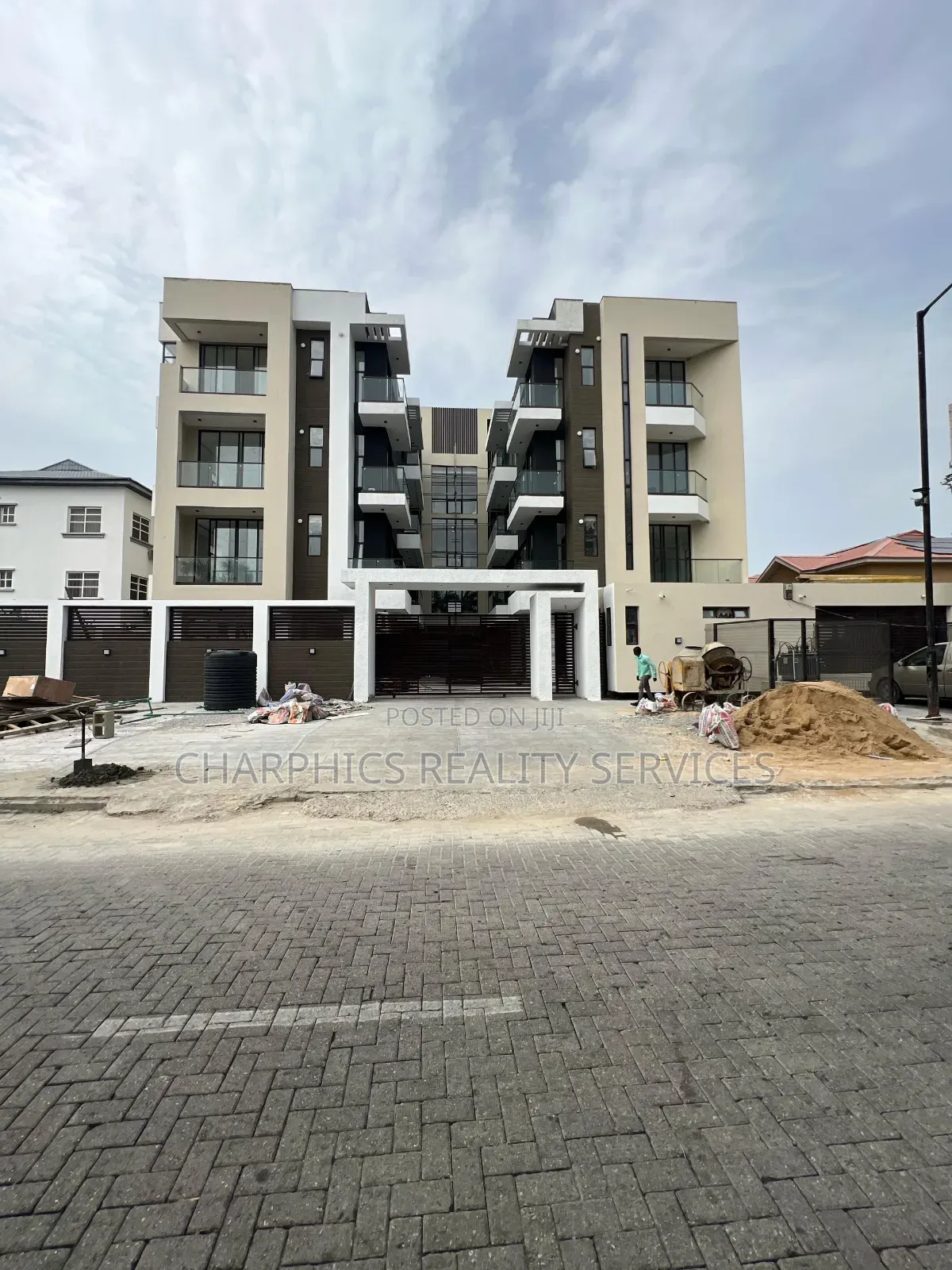 3bdrm Apartment in Lekki Phase 1 for sale in Lekki Phase 1