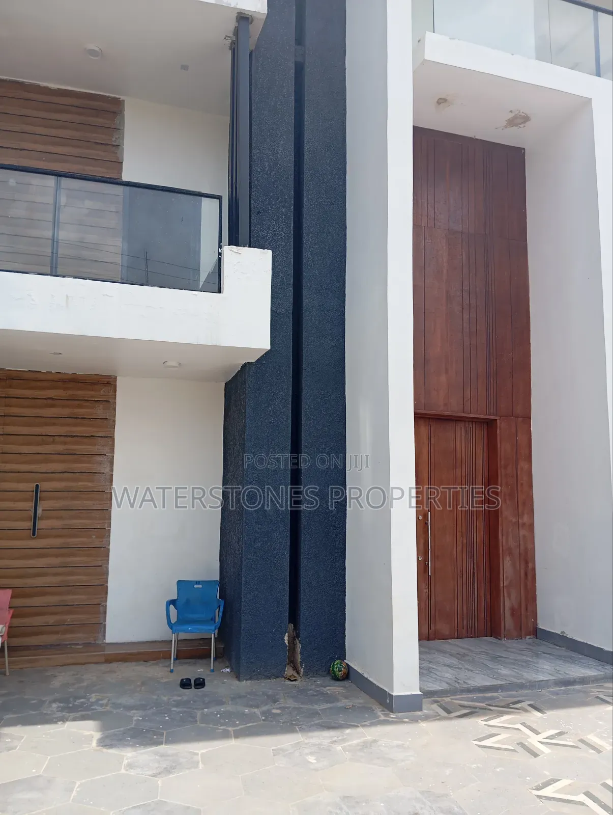5bdrm Duplex in Federal Housing, Oshimili South for sale in Oshimili South