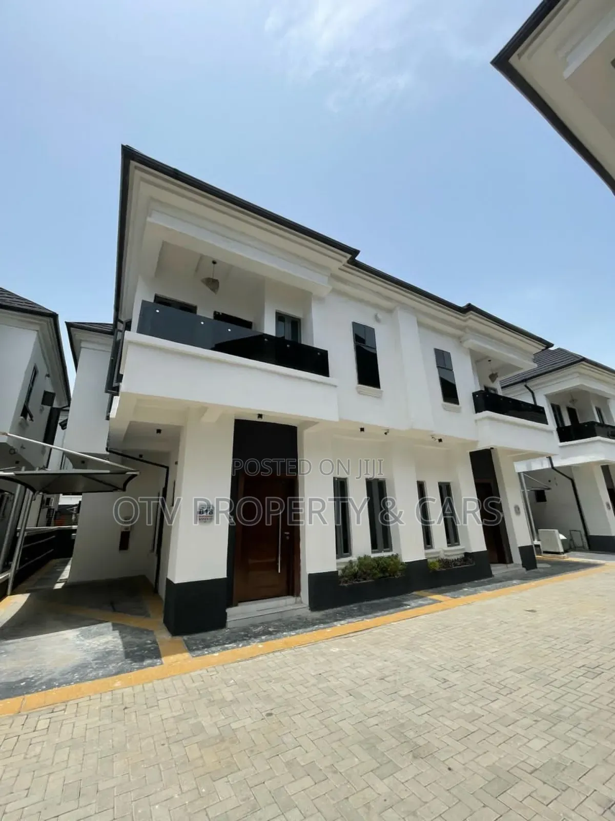 Furnished 4bdrm Duplex in Lekki for sale in Lekki