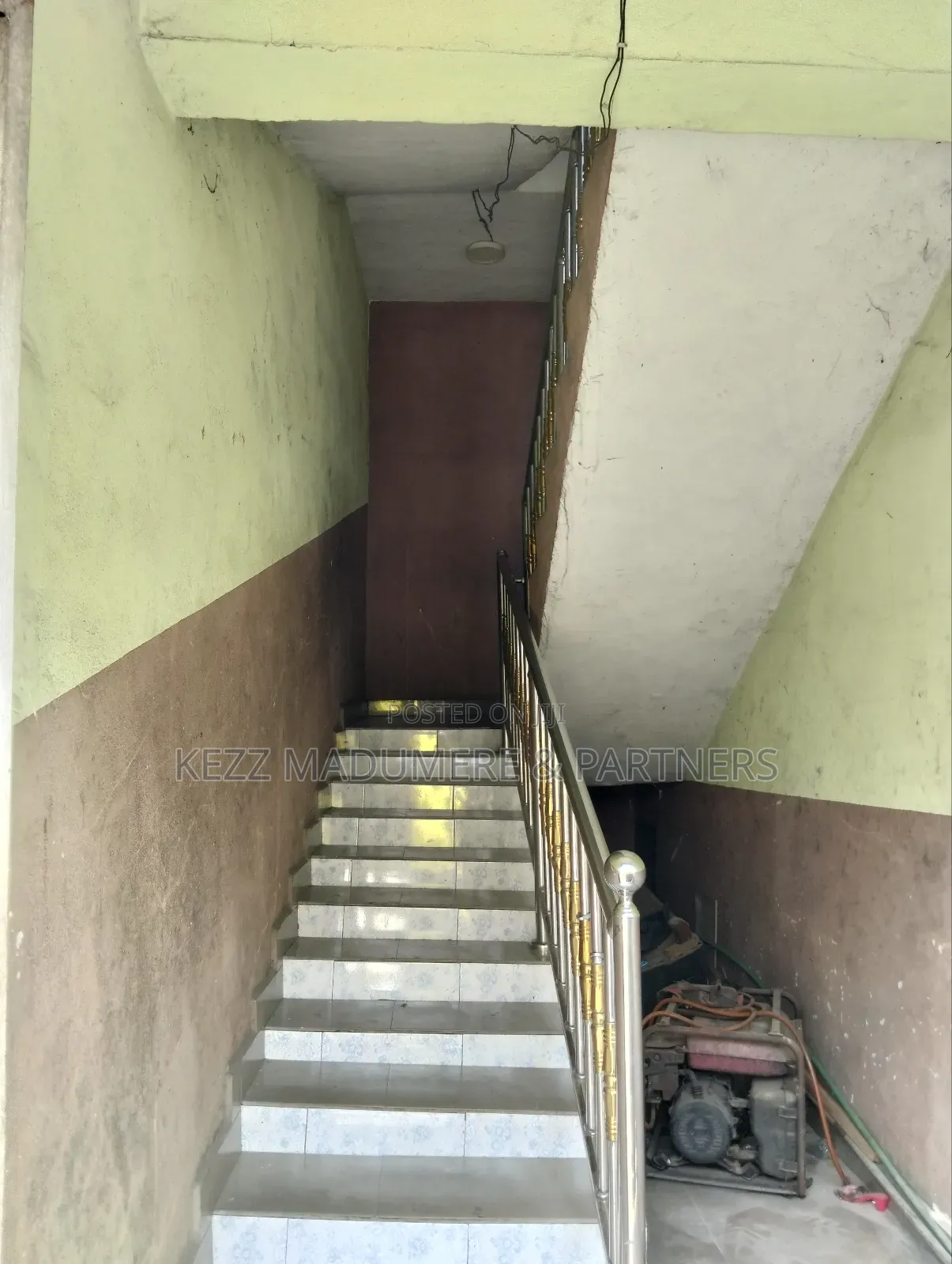 6bdrm Block of Flats in Off Sars Road ,, Port-Harcourt for sale in Port-Harcourt