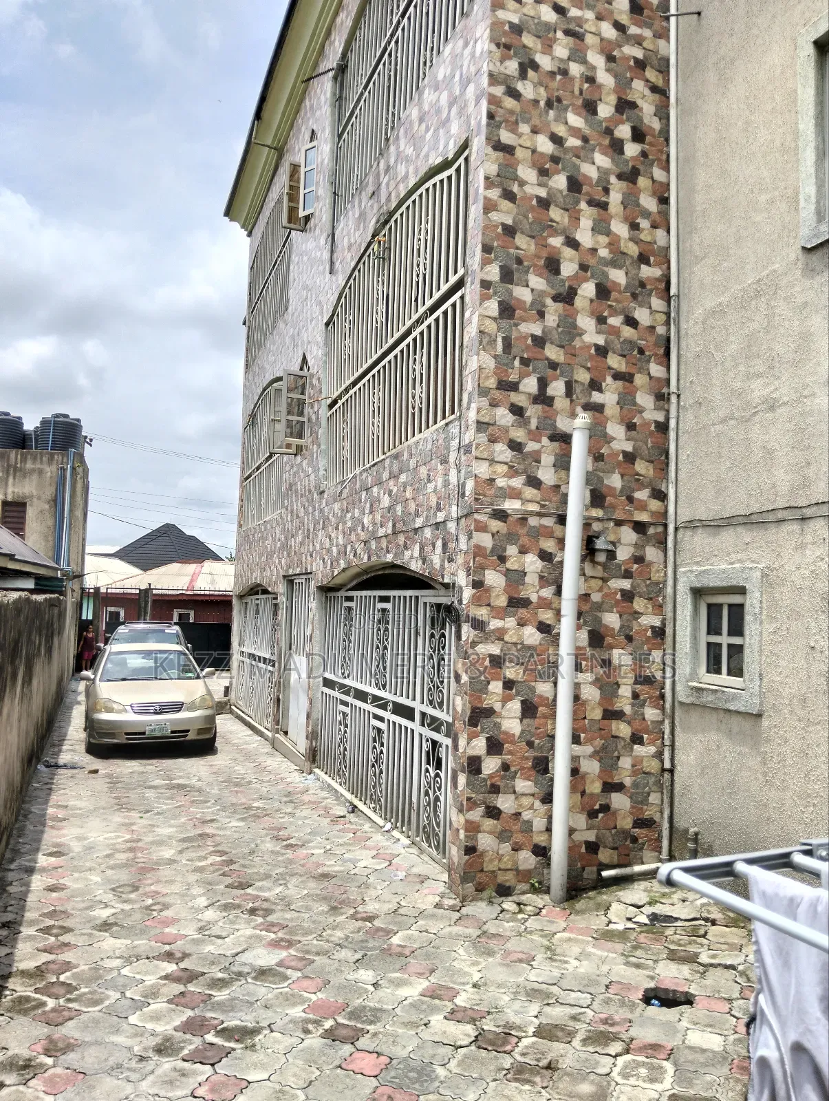 6bdrm Block of Flats in Off Sars Road ,, Port-Harcourt for sale in Port-Harcourt