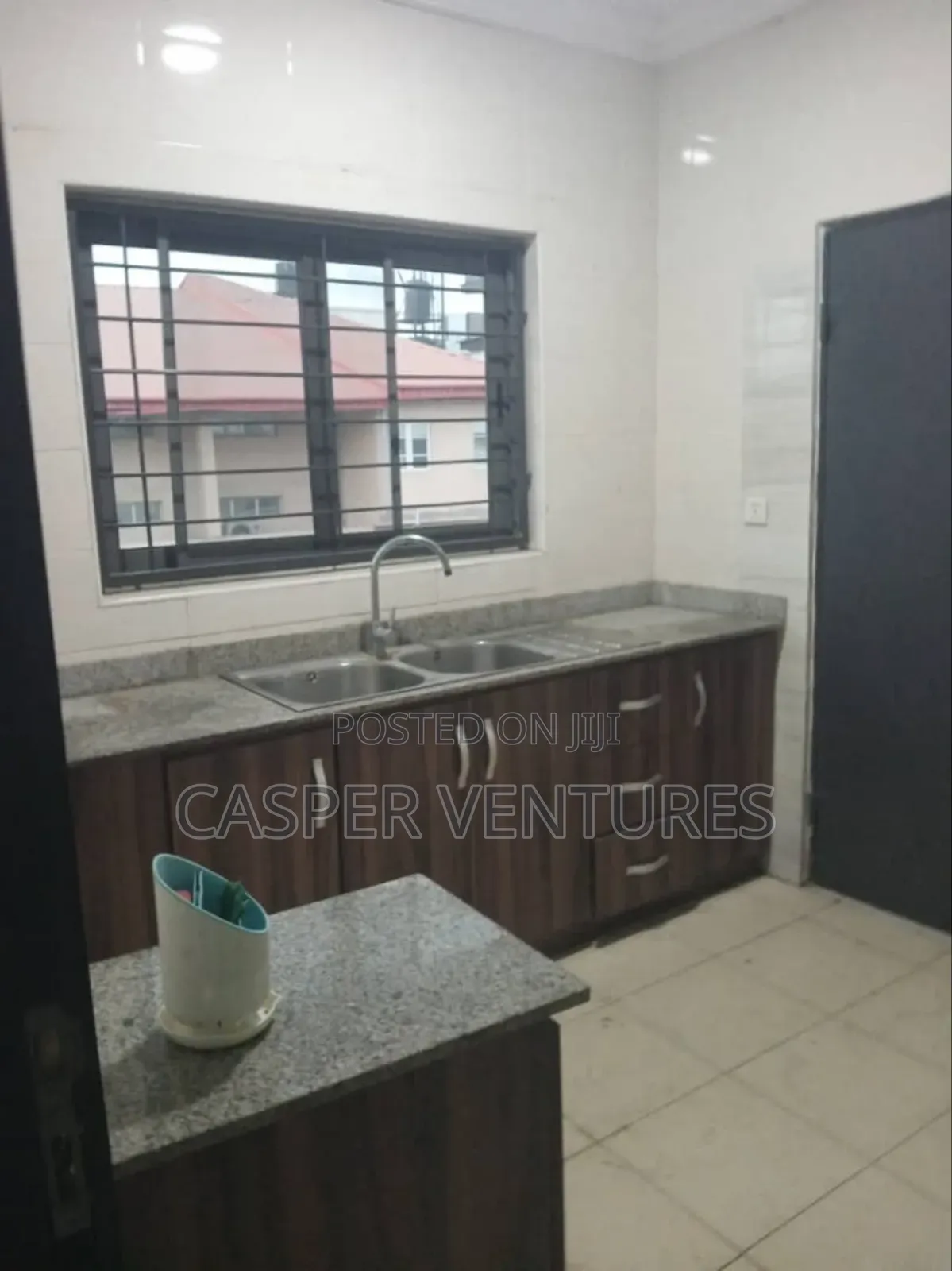 3bdrm Apartment in London Garden for rent in Osapa london