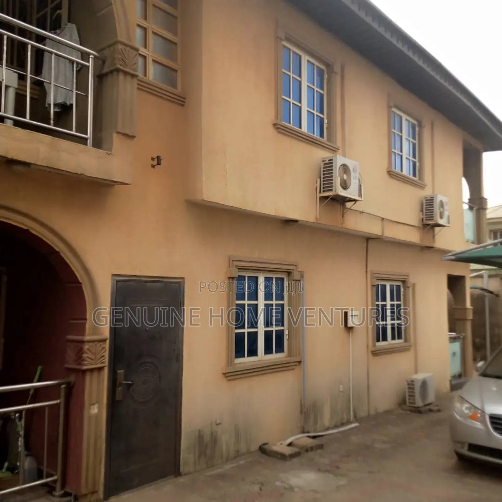 11bdrm Duplex in Unity Estate, Agric for sale in Agric