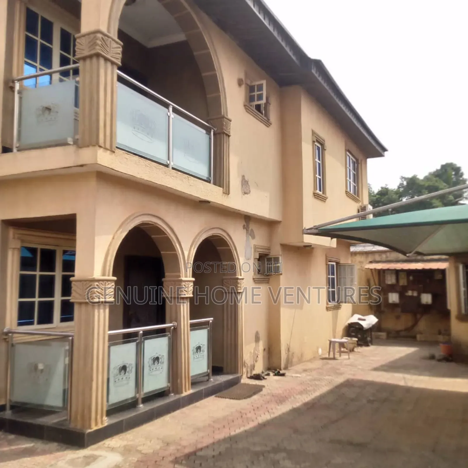 11bdrm Duplex in Unity Estate, Agric for sale in Agric