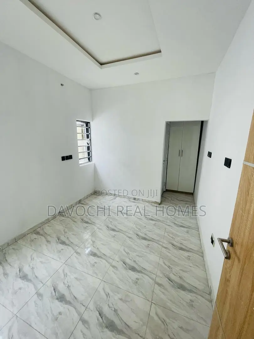 4bdrm Duplex and Compound Space in Ikota for Sale in Ikota