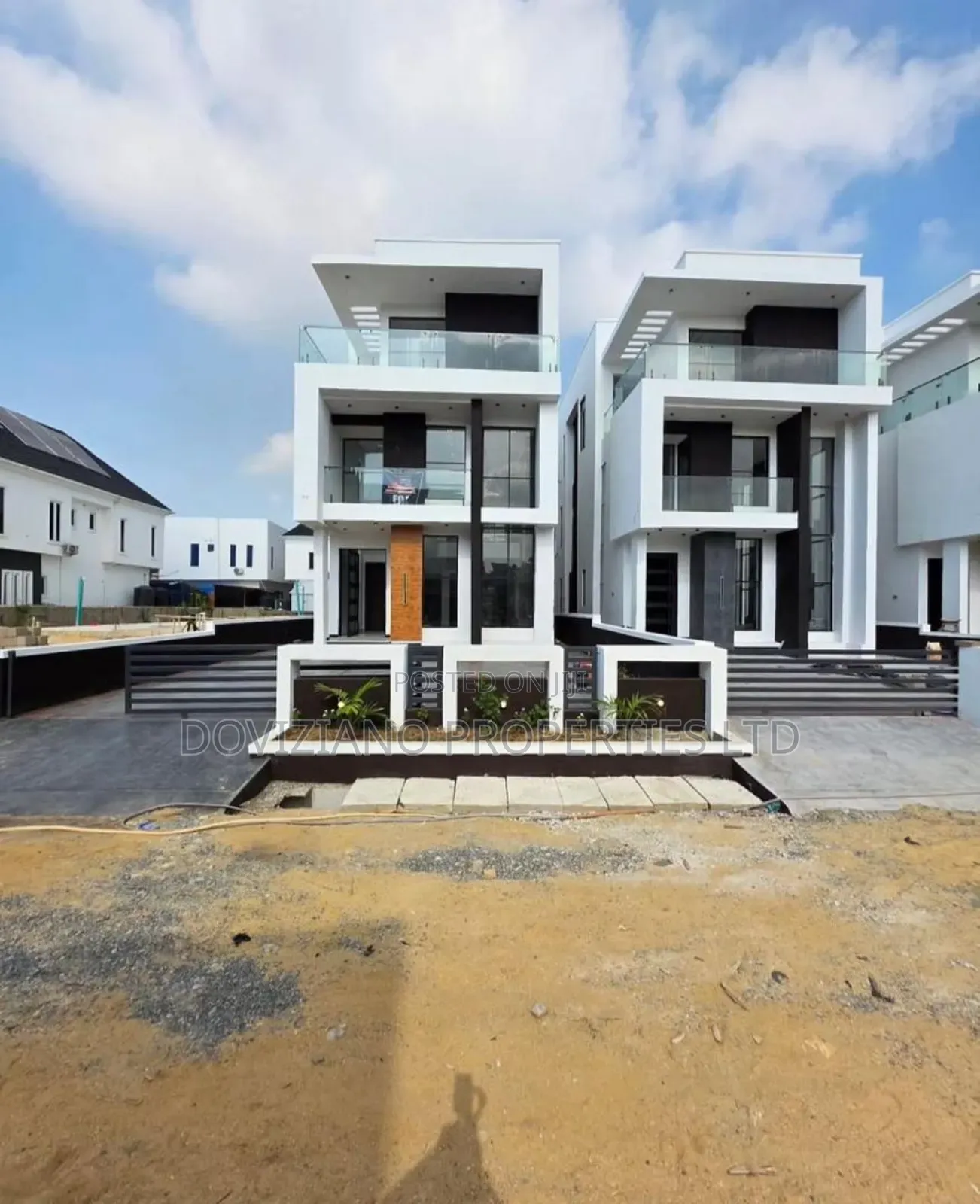 Furnished 5bdrm Duplex in Lekki for sale in Lekki