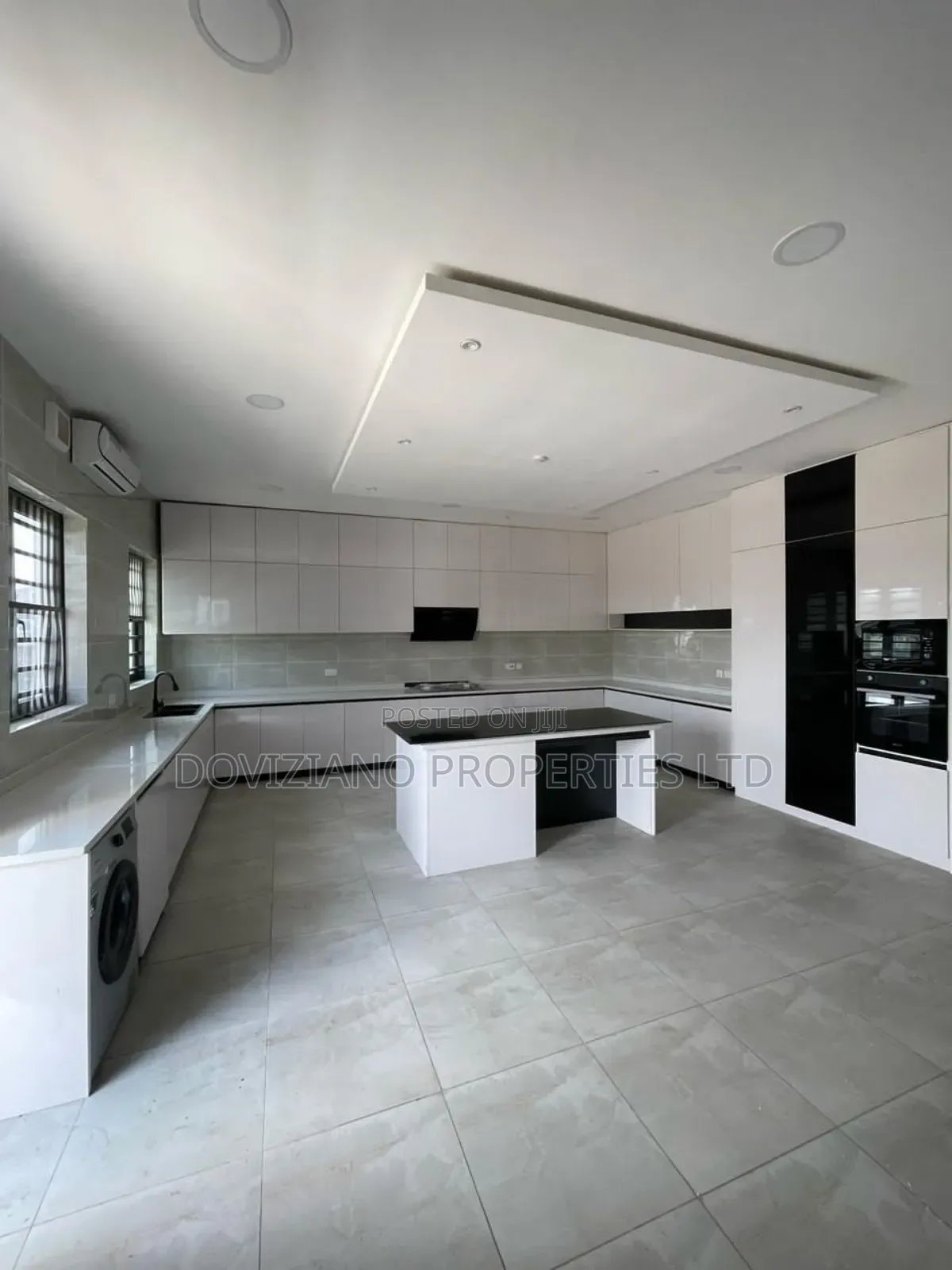 Furnished 5bdrm Duplex in Lekki for sale in Lekki