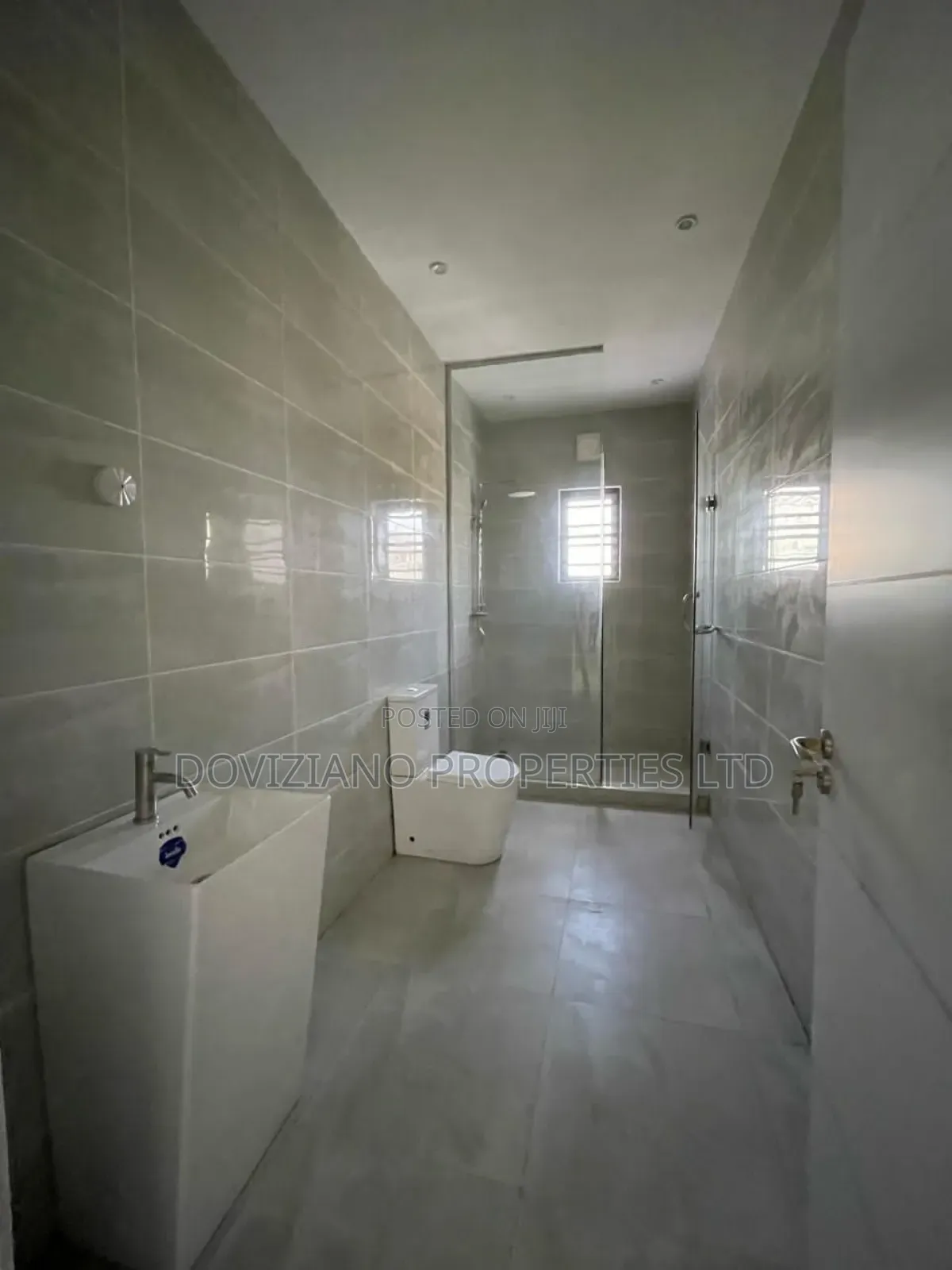 Furnished 5bdrm Duplex in Lekki for sale in Lekki