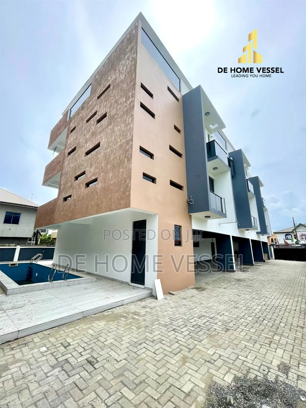 5bdrm Townhouse/Terrace in Ajah for sale in Ajah