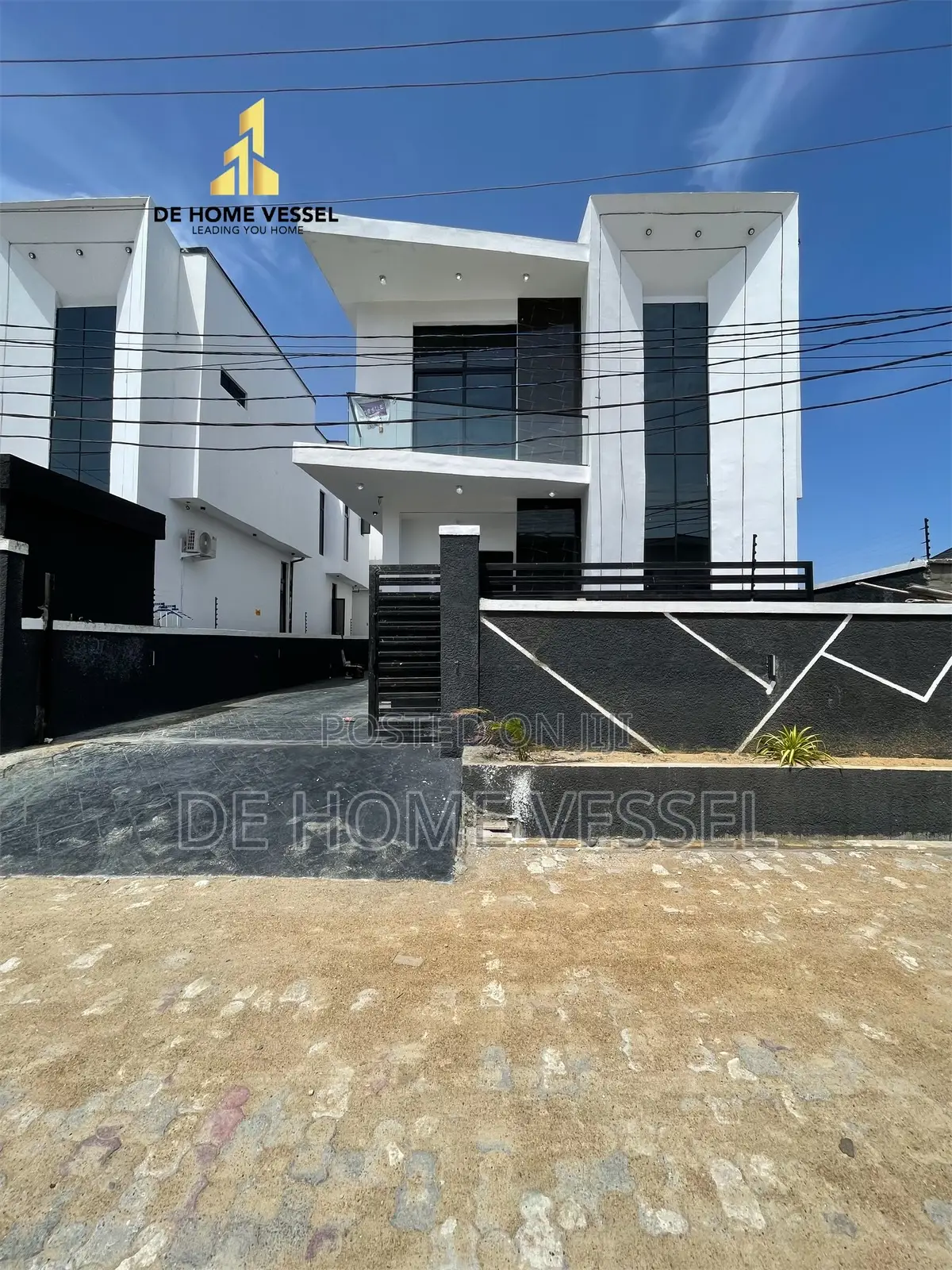 4bdrm Duplex in Ikota for sale in Ikota