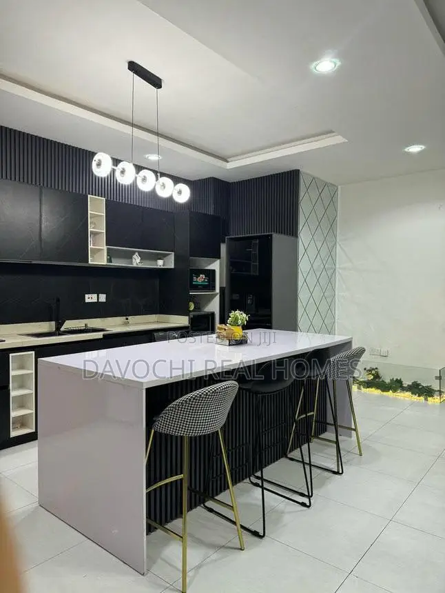 2bdrm Duplex in Chevron for rent in Chevron