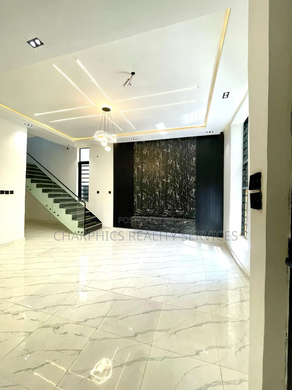 4bdrm Duplex in Ikota for sale in Ikota