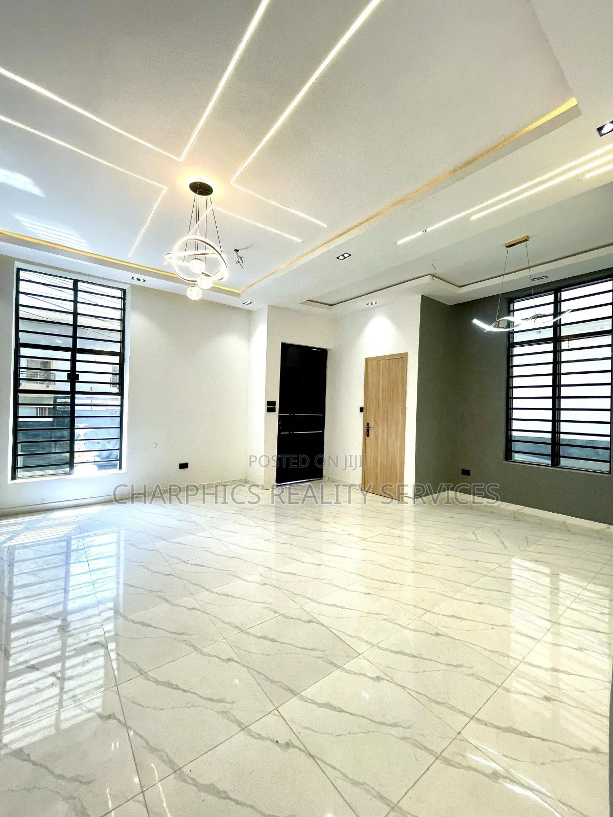 4bdrm Duplex in Ikota for sale in Ikota