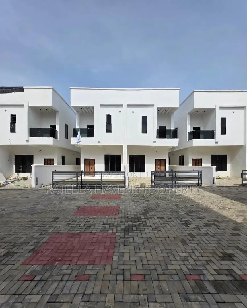 4bdrm Duplex in Lekki for sale in Lekki