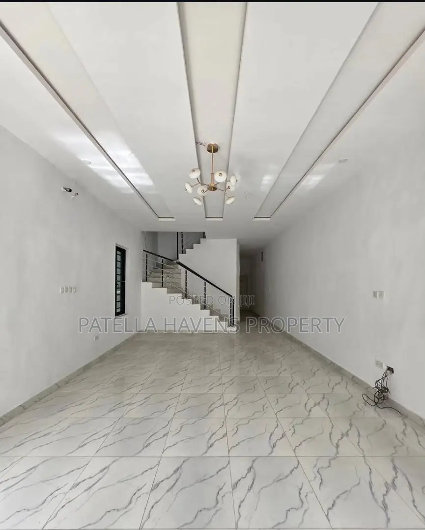 4bdrm Duplex in Lekki for sale in Lekki