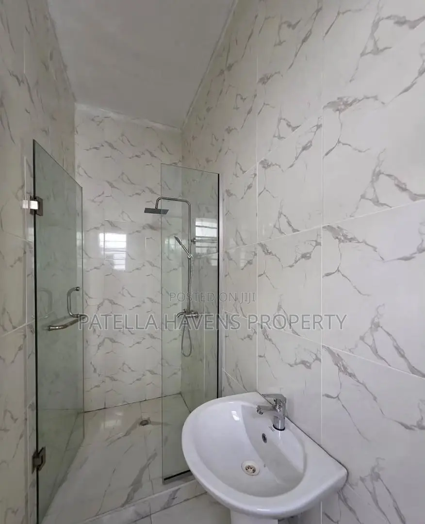 4bdrm Duplex in Lekki for sale in Lekki