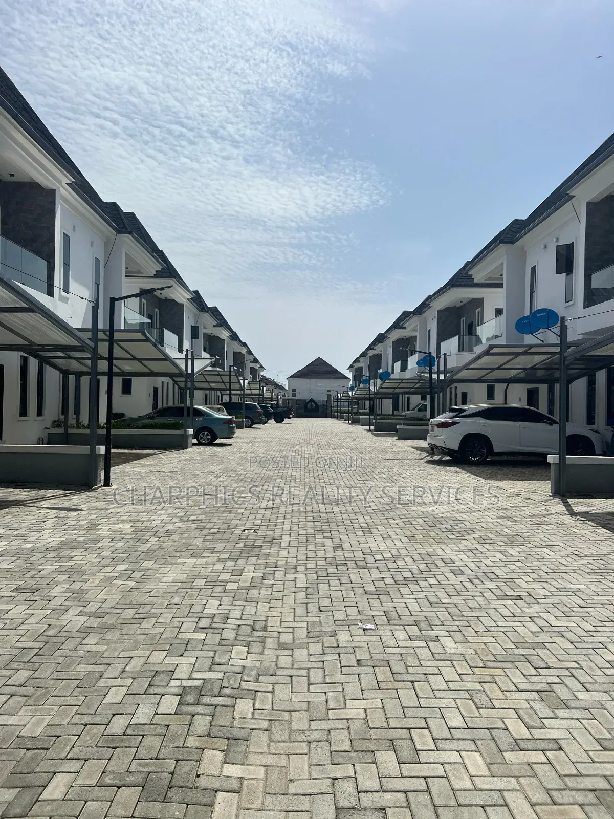 4bdrm Duplex in Lekki for sale in Lekki