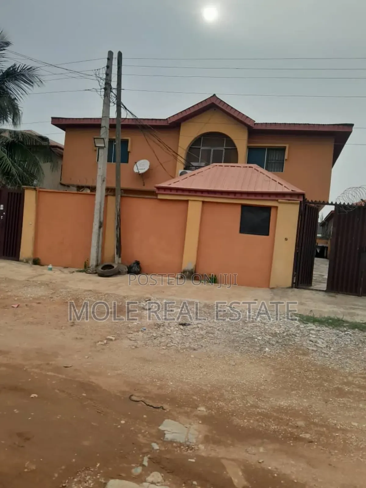 3bdrm Block of Flats in Gowon Estate, Egbeda / Egbeda for sale in Egbeda / Egbeda