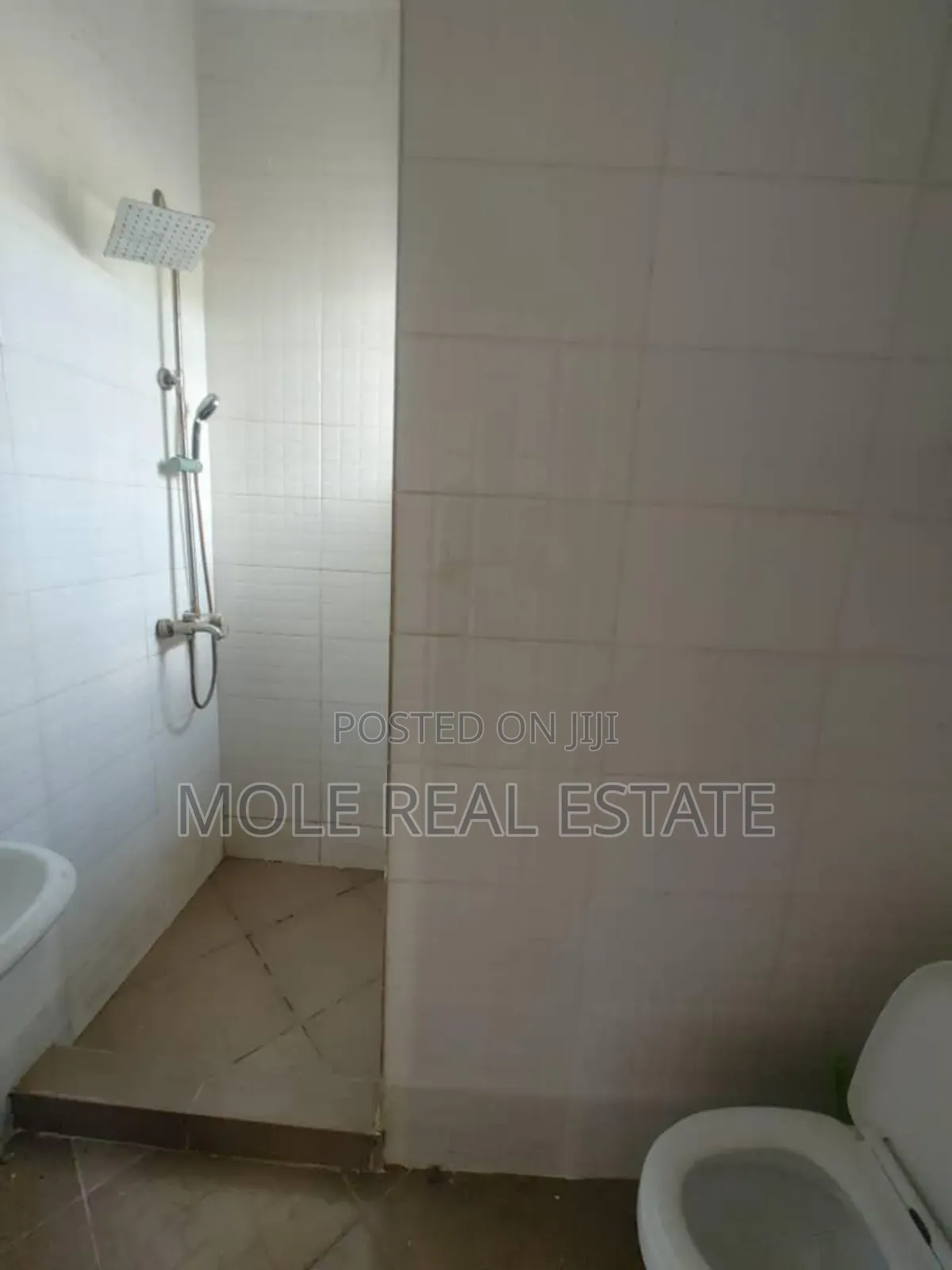 3bdrm Block of Flats in Gowon Estate, Egbeda / Egbeda for sale in Egbeda / Egbeda
