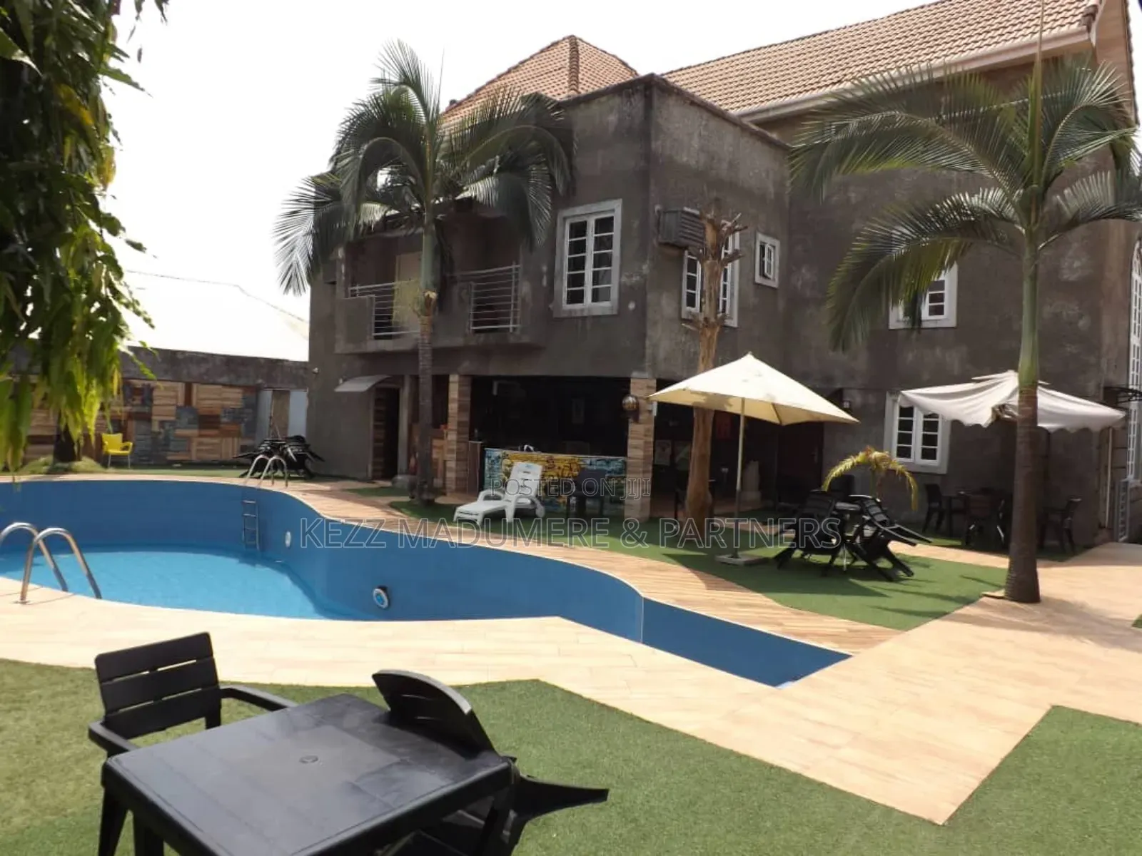 For Sale: 13 Rooms Hotel in Owerri,Imo State in Owerri