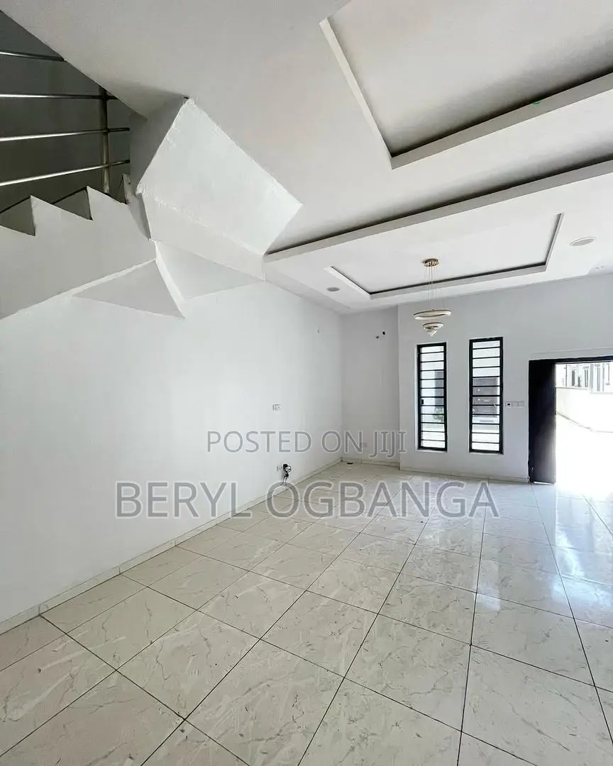 4bdrm Duplex in Lekki Phase 2 for rent in Lekki Phase 2
