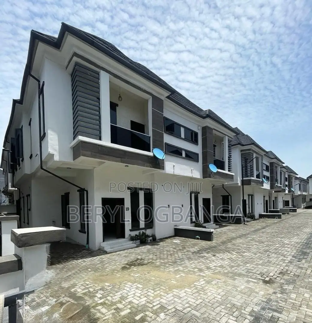 4bdrm Duplex in Lekki Phase 2 for rent in Lekki Phase 2