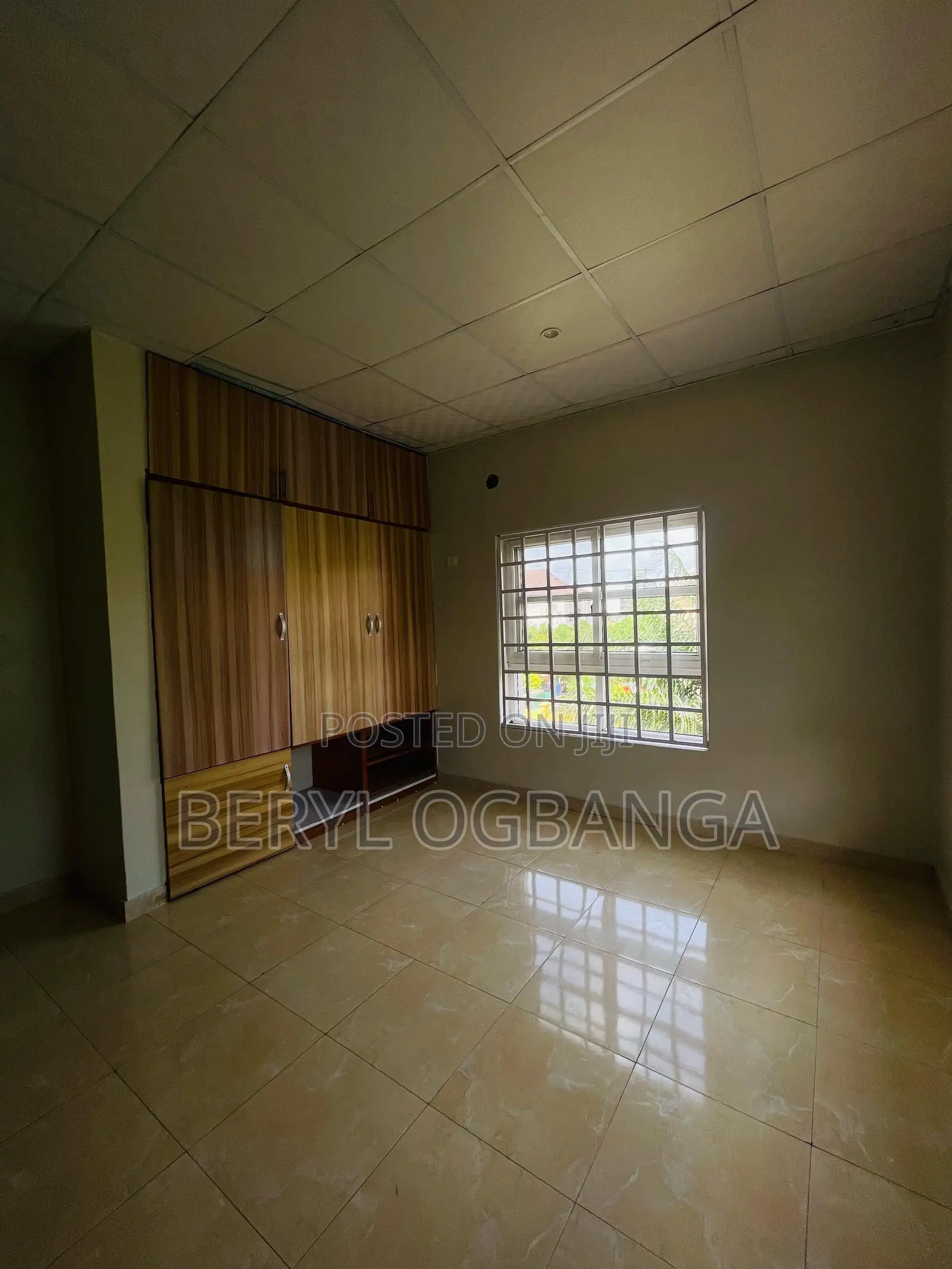 4bdrm Duplex in Chevron for rent in Chevron