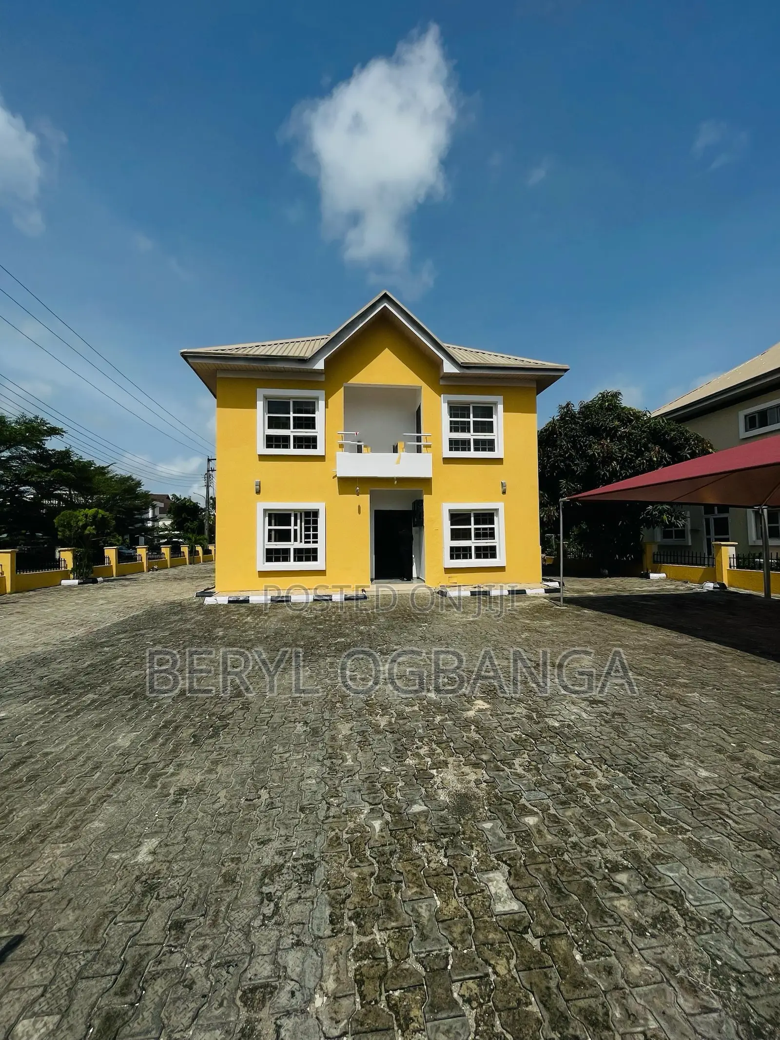 4bdrm Duplex in Chevron for rent in Chevron