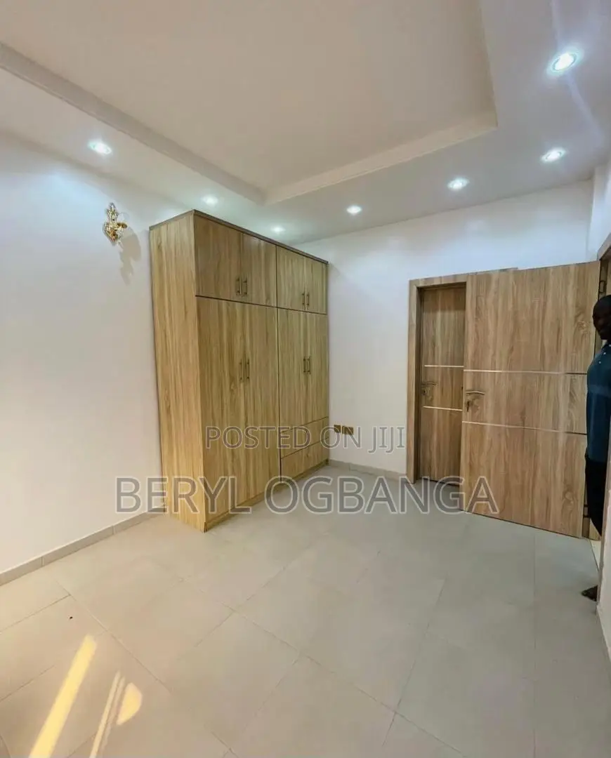4bdrm Apartment in Ikate for rent in Ikate