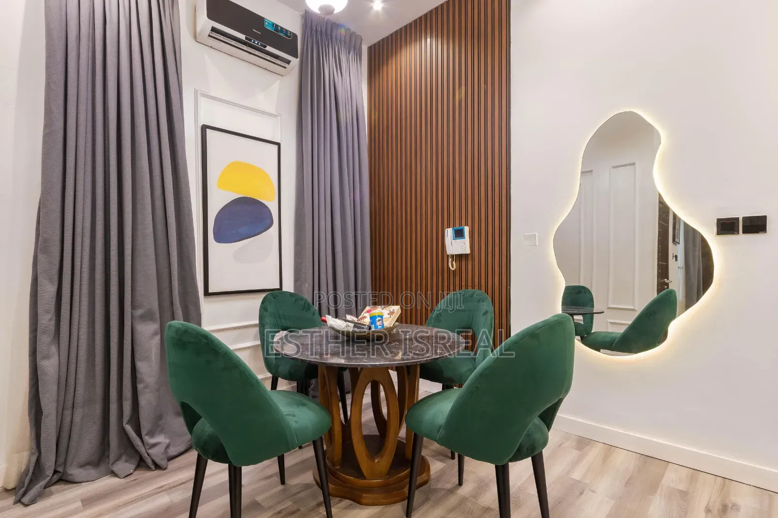 Luxury 3 Bedroom Chevron in Chevron