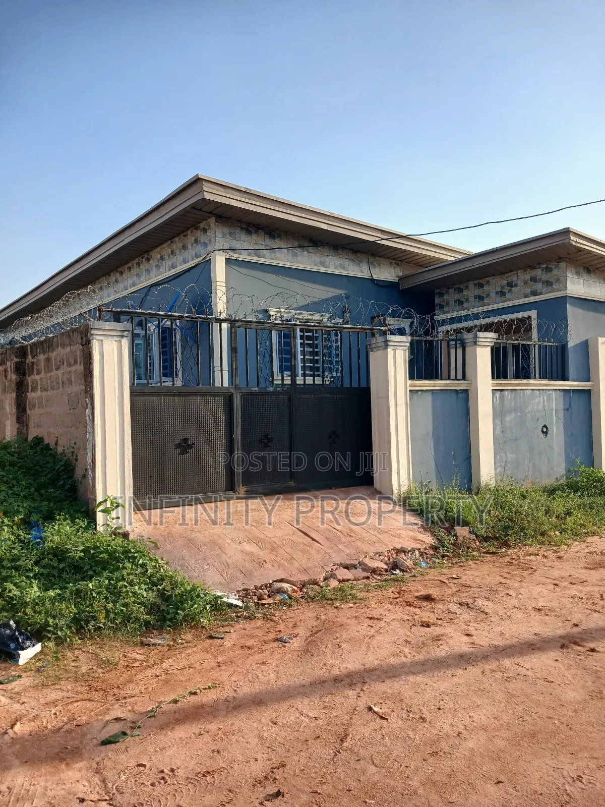 2bdrm Block of Flats in Obe, Benin City for sale in Benin City