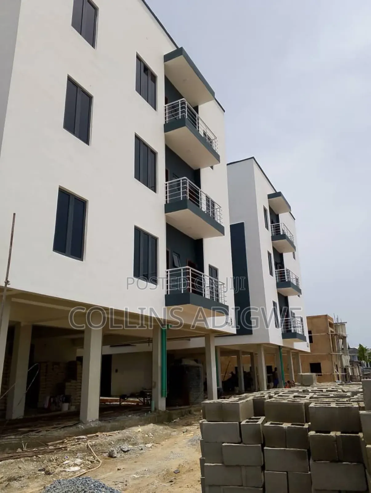 2bdrm Apartment in Orchid Road Chevron for sale in Chevron