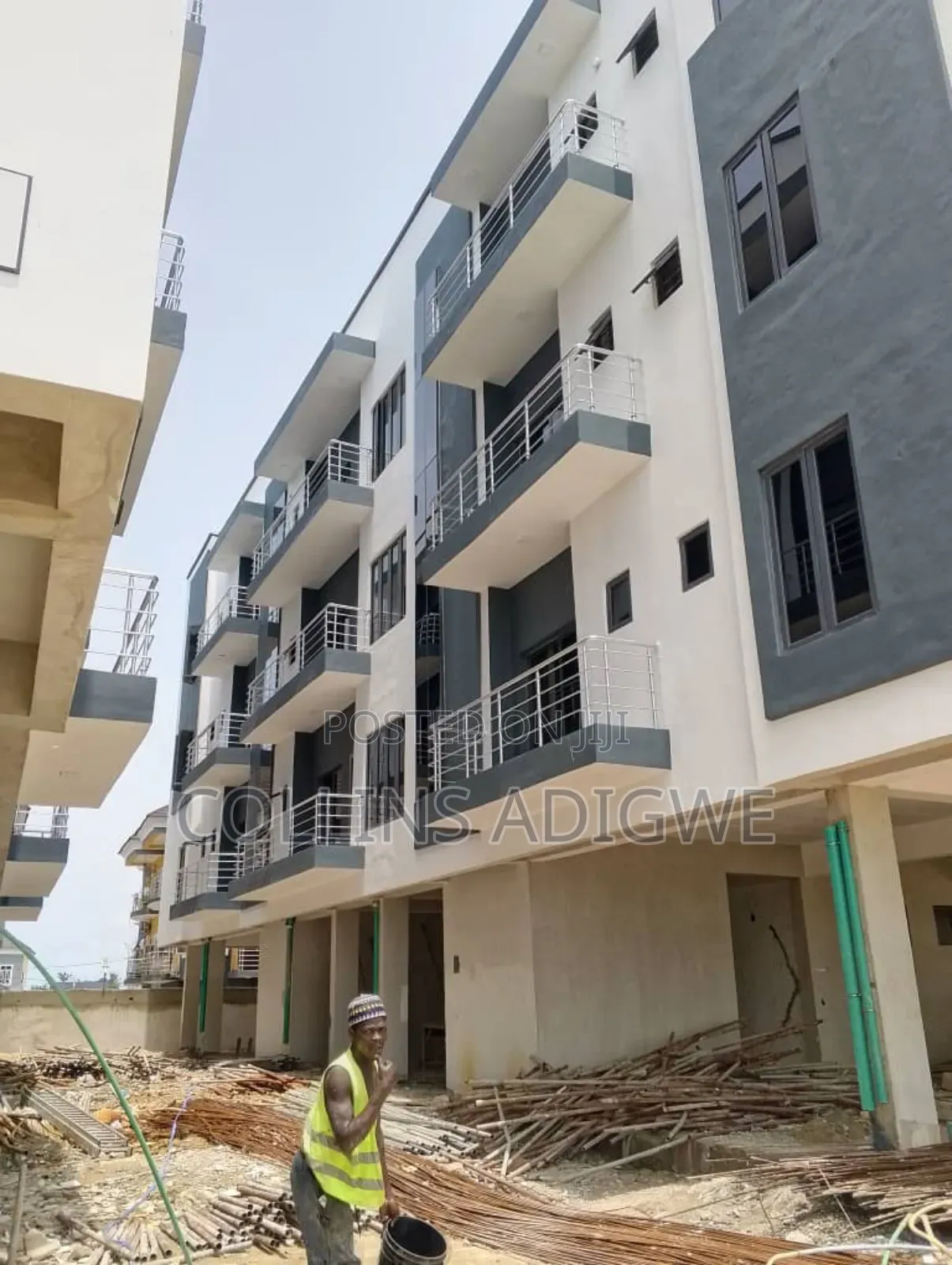 2bdrm Apartment in Orchid Road Chevron for sale in Chevron