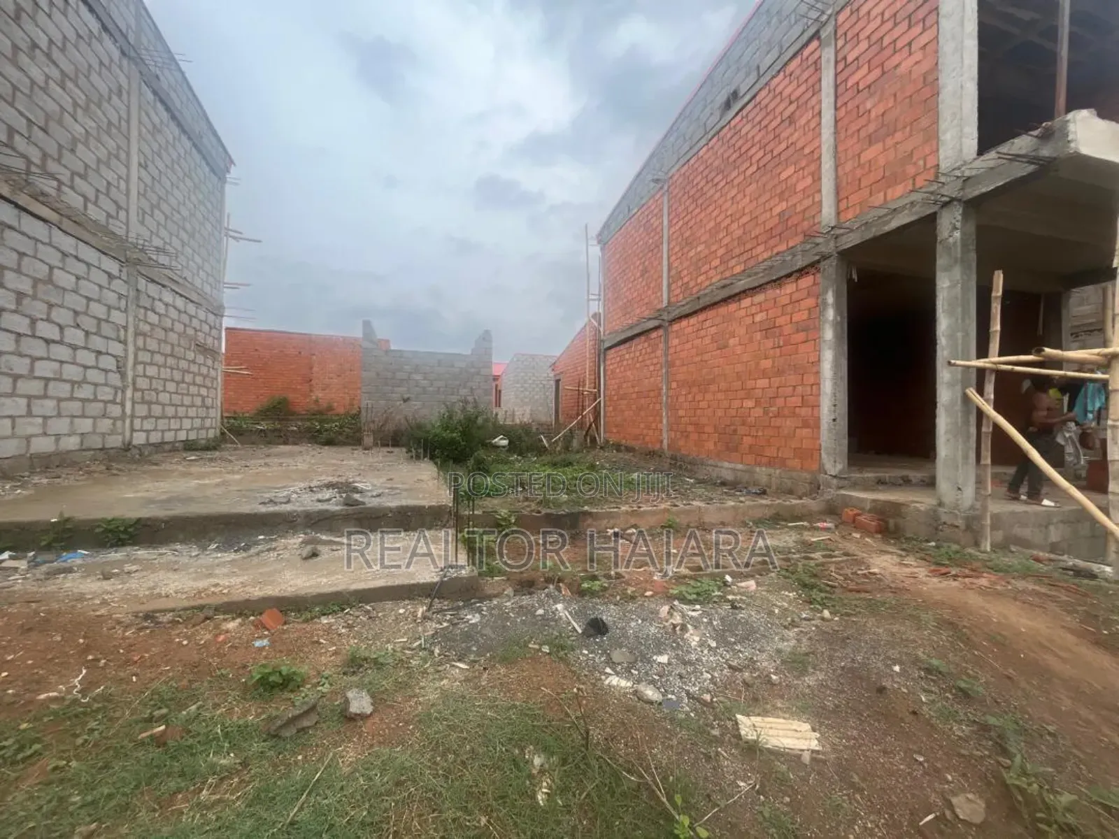 Warehouse Plot for Sale at Building Material Market Kubwa in Kubwa
