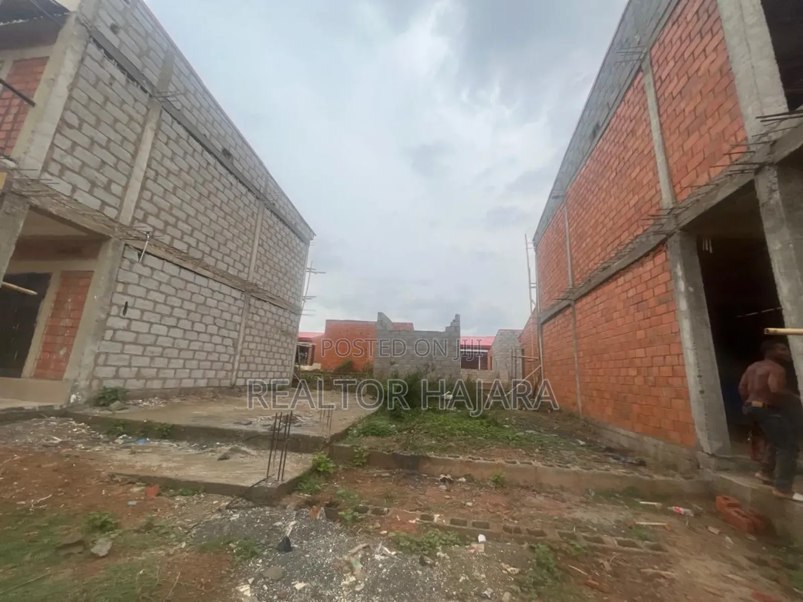 Warehouse Plot for Sale at Building Material Market Kubwa in Kubwa