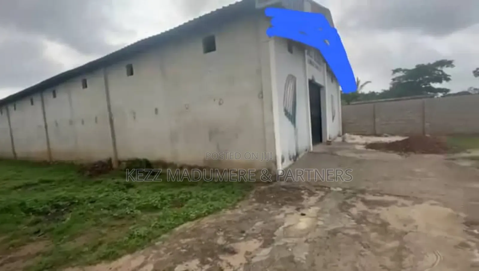 For Sale: Large Size 2 No's Warehouse on 6 Plots in Owerri. in Owerri