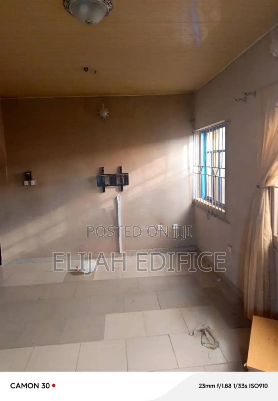 3bdrm Bungalow in Toll Gate, Ifako-Ijaiye for sale in Ifako-Ijaiye