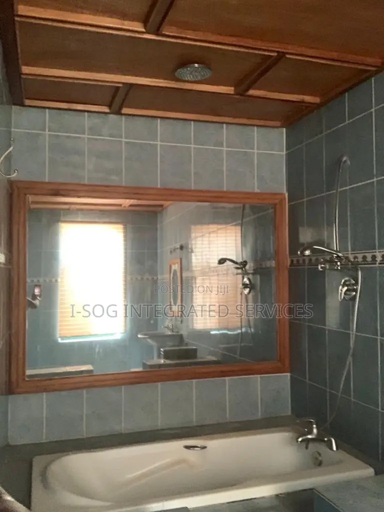 5bdrm Duplex in Ajah for sale in Ajah