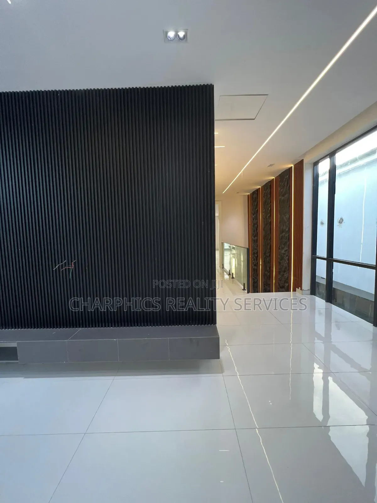 5bdrm Duplex in Ikota for sale in Ikota