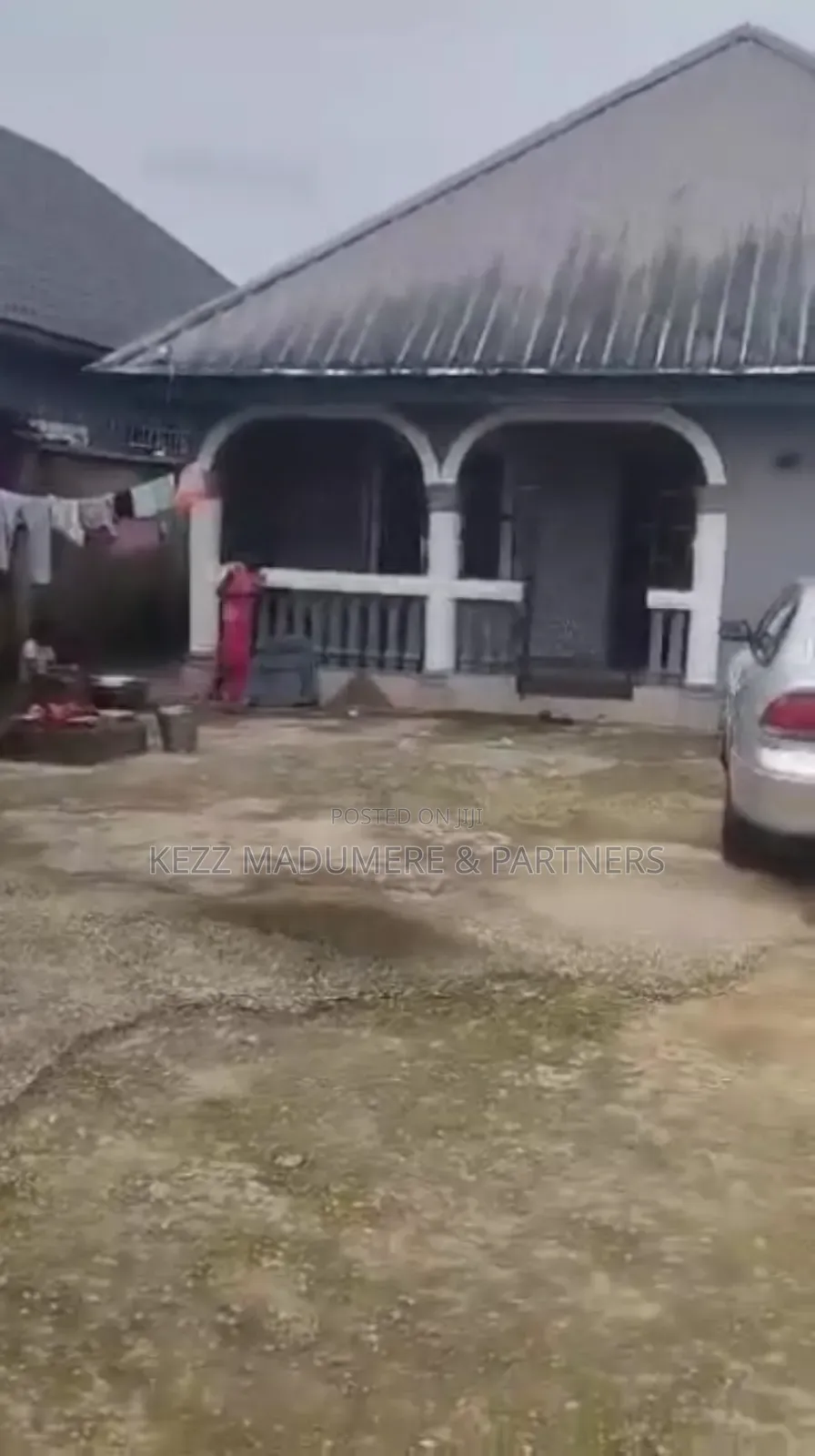 5bdrm Bungalow in Aka Etinan Rd , By for sale in Uyo