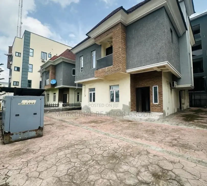 5bdrm Duplex in Ikeja Gra Lagos for sale in Ikeja GRA
