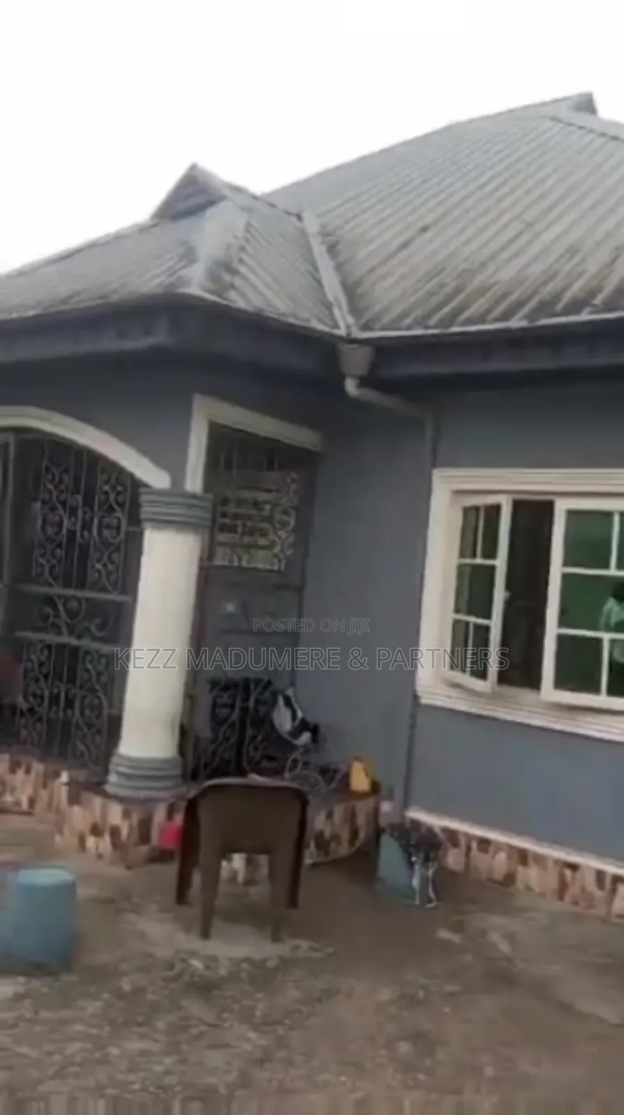 3bdrm Bungalow in Abak Rd By Pepsi Uyo for sale in Uyo