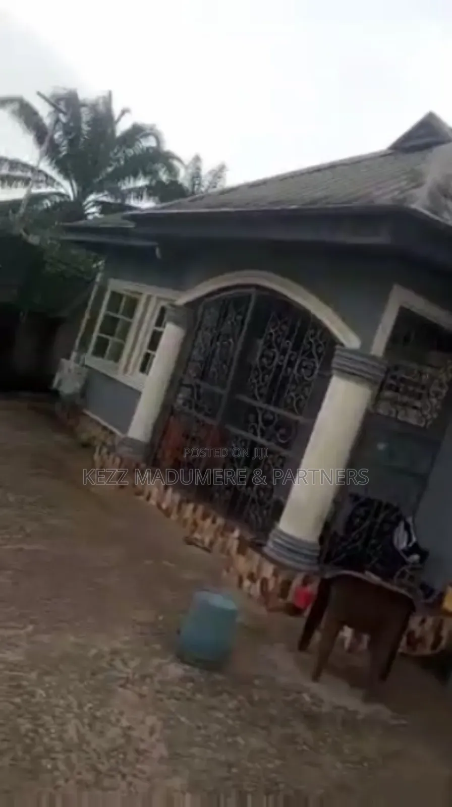 3bdrm Bungalow in Abak Rd By Pepsi Uyo for sale in Uyo
