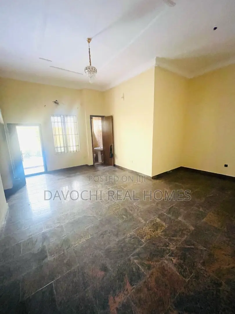 3bdrm Apartment in Chevron for rent in Chevron