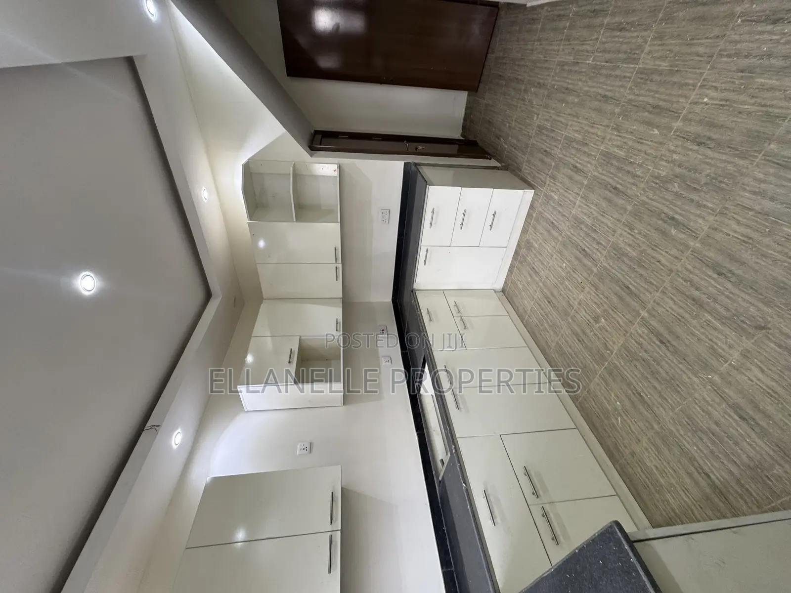 3bdrm Townhouse/Terrace in Jahi for sale in Jahi