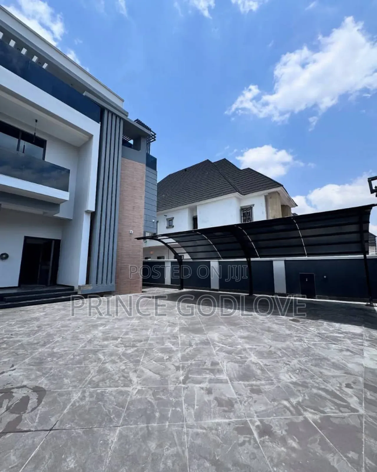5bdrm Duplex in Apo Resettlement for sale in Apo Resettlement
