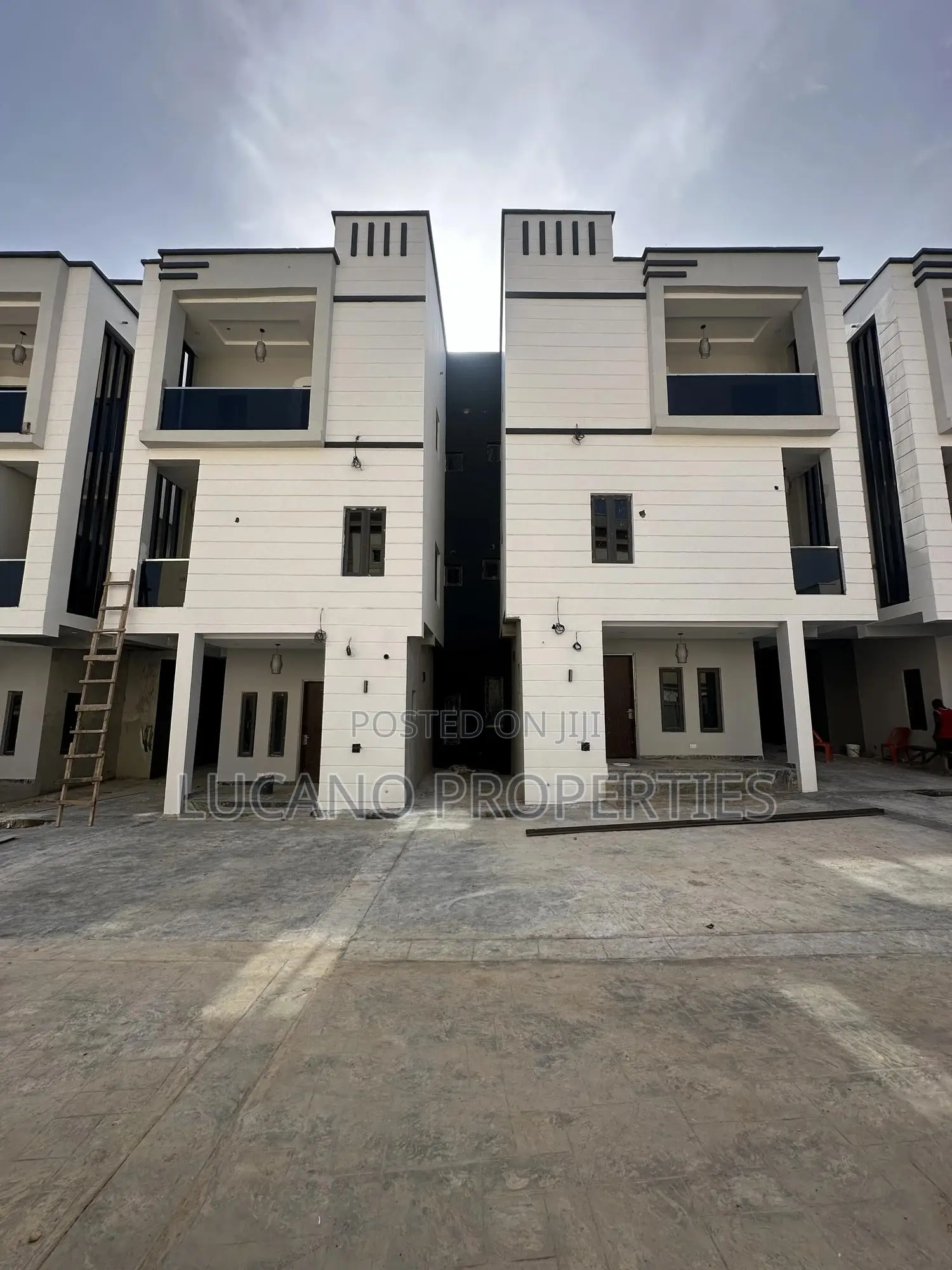 5bdrm Duplex in Wuye District for sale in Wuye