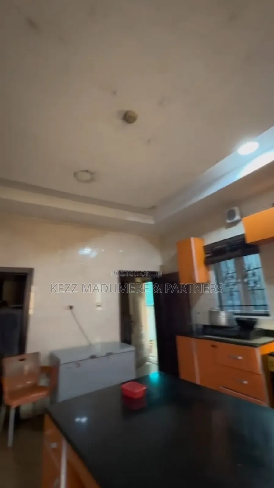 For Sale : Functional 27 Rooms Hotel in Port Harcourt in Elelenwo